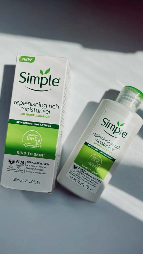 Simple Kind To Skin Replenishing Rich Moisturiser 125ml